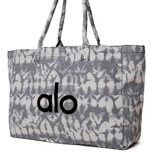 Alo Yoga Shopper Tote